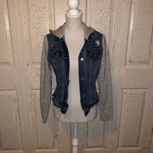 EUC Hollister size medium denim/hoodie size medium.